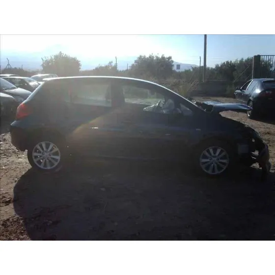 TOYOTA AURIS '2006 2.0 D-4D CAT AZUL