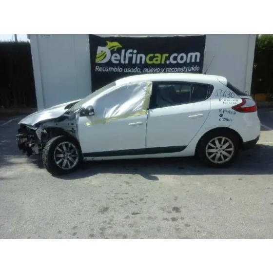 RENAULT MEGANE III BERLINA 5 P '2011 DYNAMIQUE BLANCO