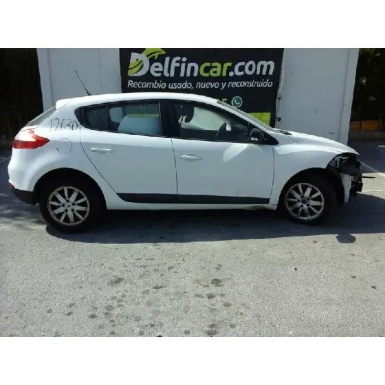RENAULT MEGANE III BERLINA 5 P '2011 DYNAMIQUE BLANCO
