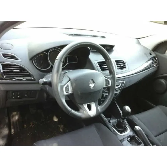 RENAULT MEGANE III BERLINA 5 P '2011 DYNAMIQUE BLANCO