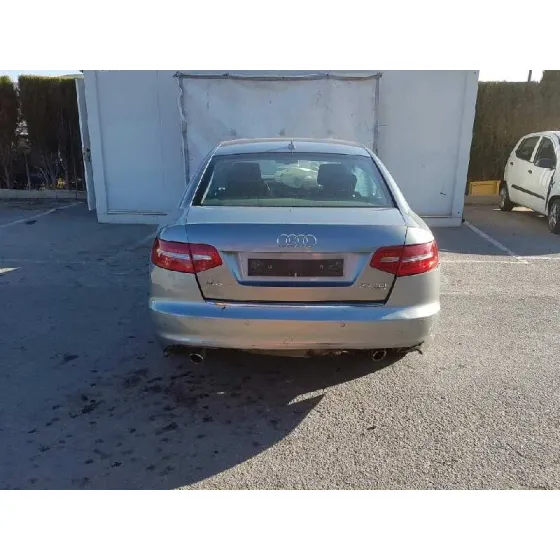 AUDI A6 BERLINA (4F2) '2010 2.7 TDI QUATTRO GRIS