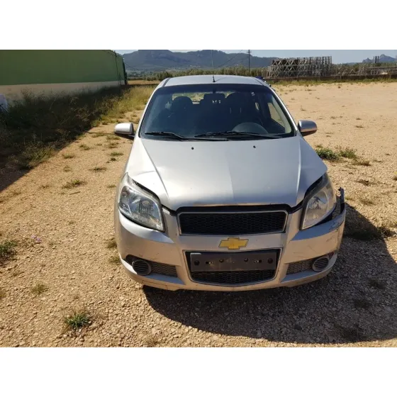 CHEVROLET AVEO '2010 LS 5 P GRIS