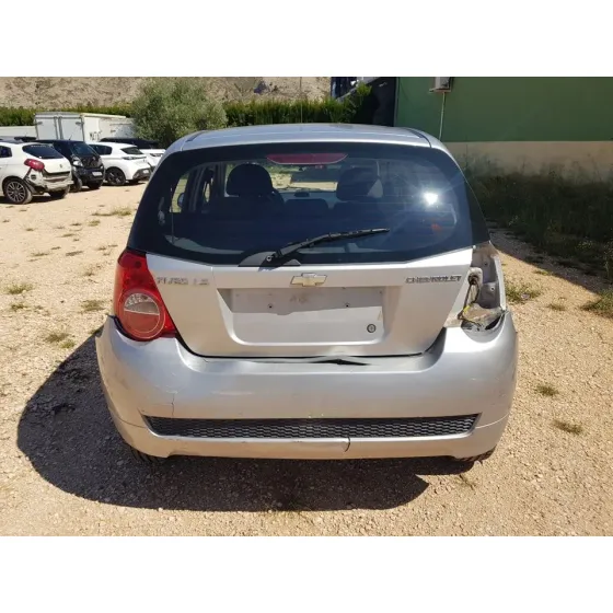 CHEVROLET AVEO '2010 LS 5 P GRIS