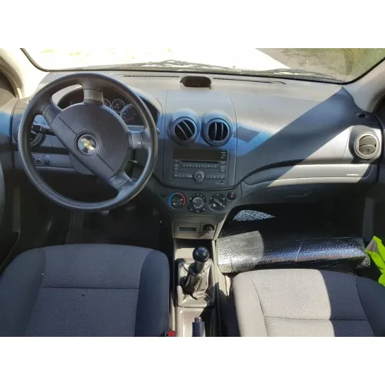 CHEVROLET AVEO '2010 LS 5 P GRIS