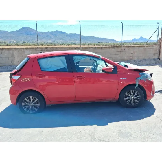 Toyota YARIS (_P13_) 2012