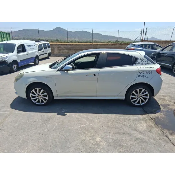 Alfa Romeo GIULIETTA (940_) 2010