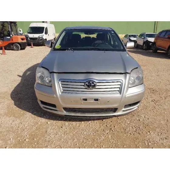 TOYOTA AVENSIS BERLINA (T25) '2005 SOL GRIS
