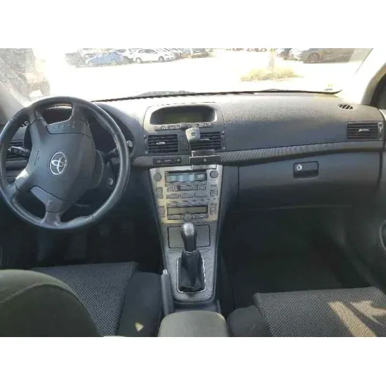 TOYOTA AVENSIS BERLINA (T25) '2005 SOL GRIS
