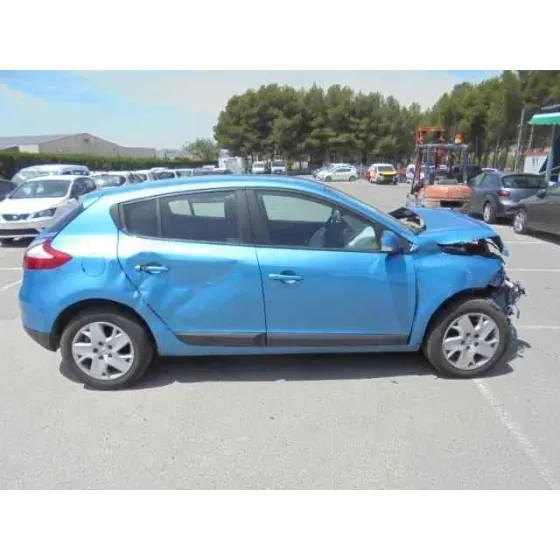 RENAULT MEGANE III BERLINA 5 P '2012 DYNAMIQUE AZUL