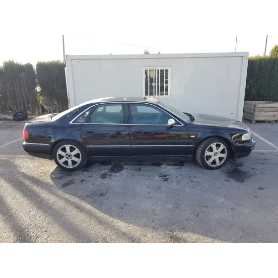 AUDI S8 (D2) '2001 4.2 NEGRO