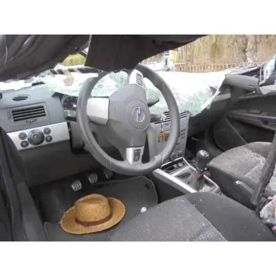 OPEL ASTRA GTC '2005 COSMO NEGRO