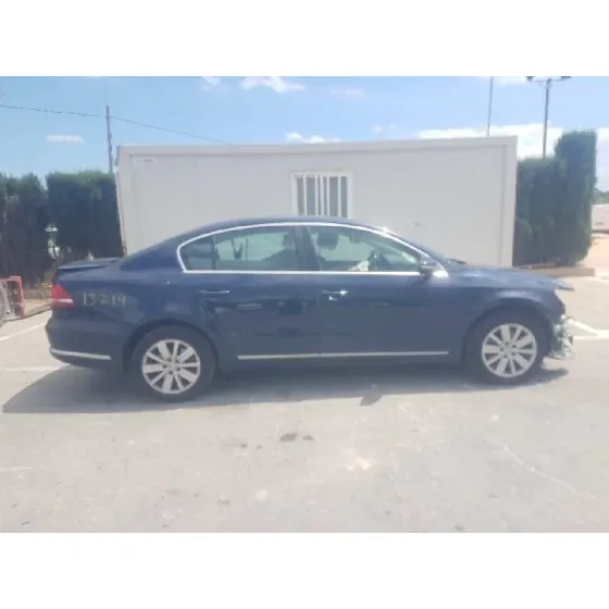 VOLKSWAGEN PASSAT LIM. (362) '2012 HIGHLINE BLUEMOTION AZUL