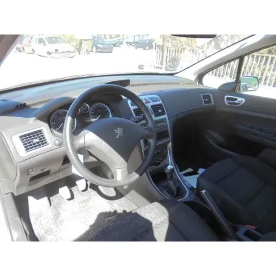 PEUGEOT 307 BERLINA (S2) '2001 XS BLANCO
