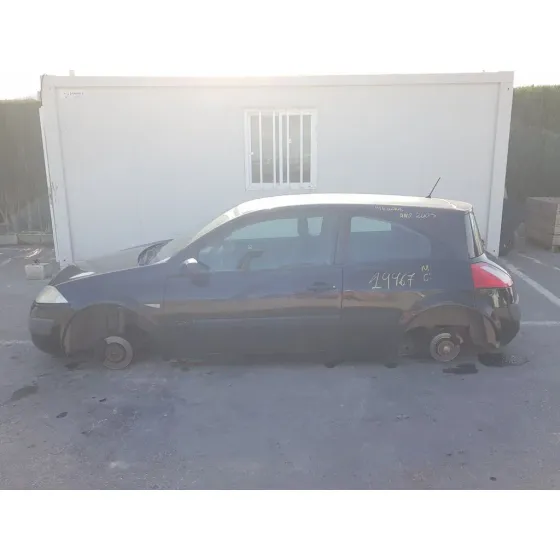 RENAULT MEGANE II BERLINA 3P '2005 CONFORT AUTHENTIQUE NEGRO