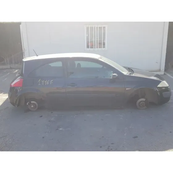RENAULT MEGANE II BERLINA 3P '2005 CONFORT AUTHENTIQUE NEGRO