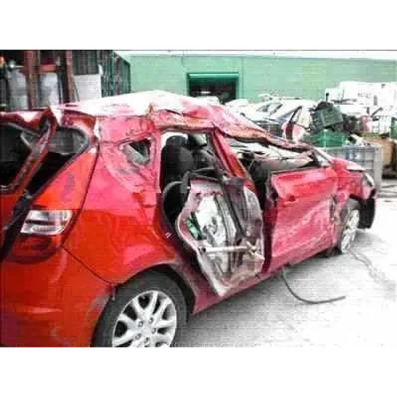 HYUNDAI I30 '2007 COMFORT ROJO