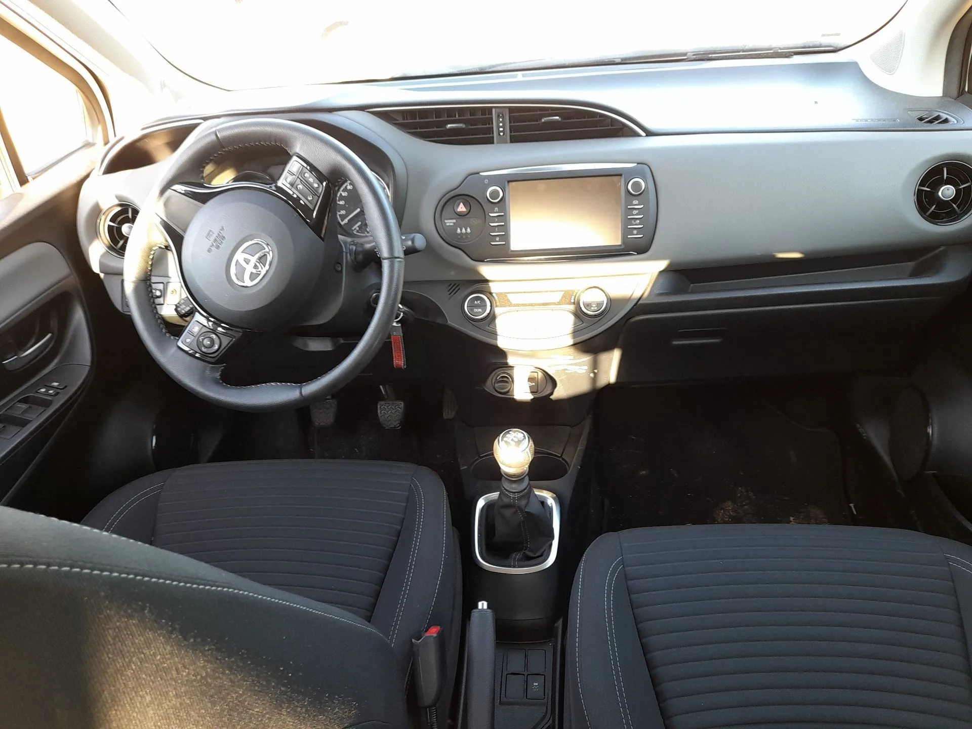 Toyota YARIS (_P13_) 2017