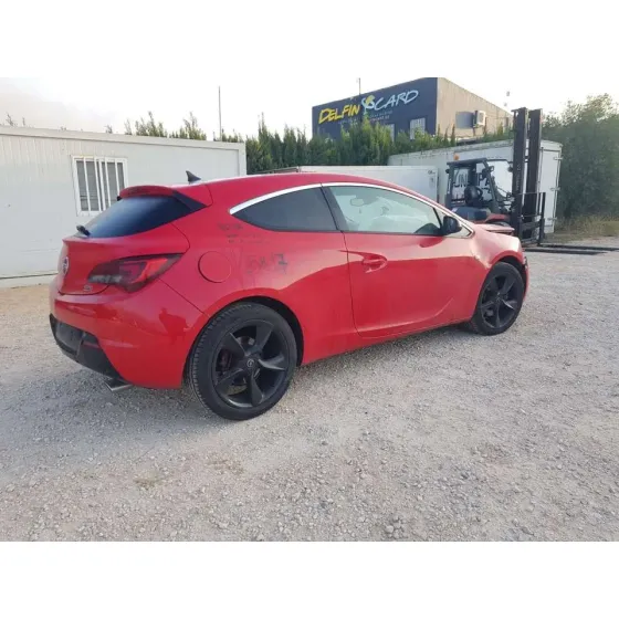 OPEL ASTRA J GTC '2012 SPORTIVE ROJO