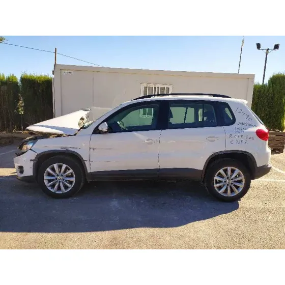 VOLKSWAGEN TIGUAN (5N2) '2012 ADVANCE BLUEMOTION BLANCO