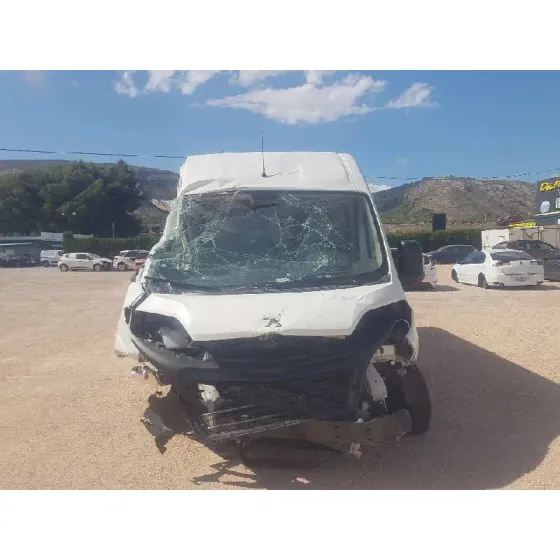 PEUGEOT BOXER FURGON '2018 335 L2H1 PRO BLUEHDI 130 BLANCO