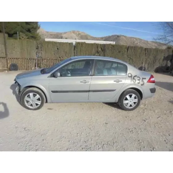 RENAULT MEGANE II CLASSIC BERLINA '2003 CONFORT AUTHENTIQUE GRIS