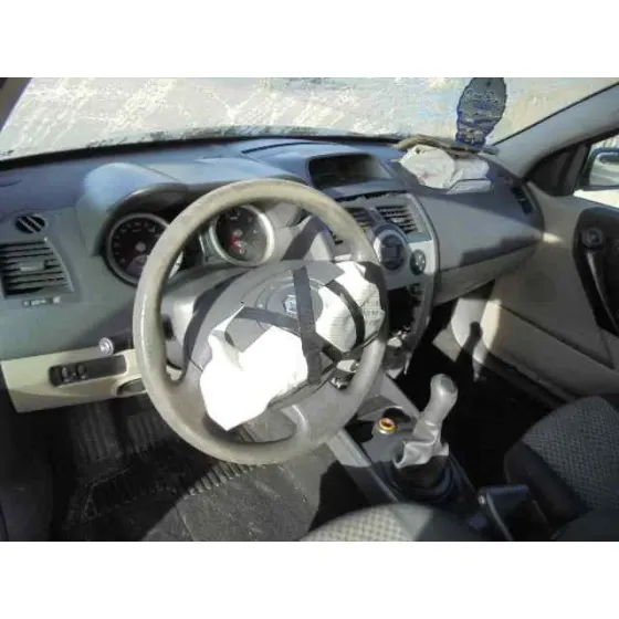 RENAULT MEGANE II CLASSIC BERLINA '2003 CONFORT AUTHENTIQUE GRIS