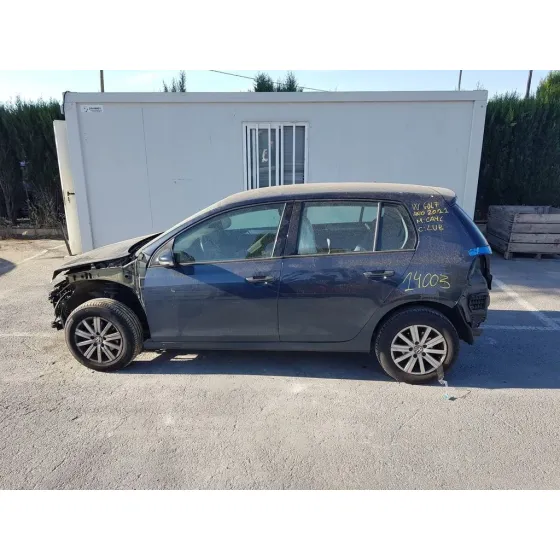 VOLKSWAGEN GOLF VI (5K1) '2011 RABBIT BLUEMOTION NEGRO