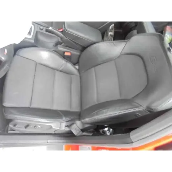 AUDI A4 BERLINA (8E) '2005 3.0 TDI QUATTRO (150KW) ROJO