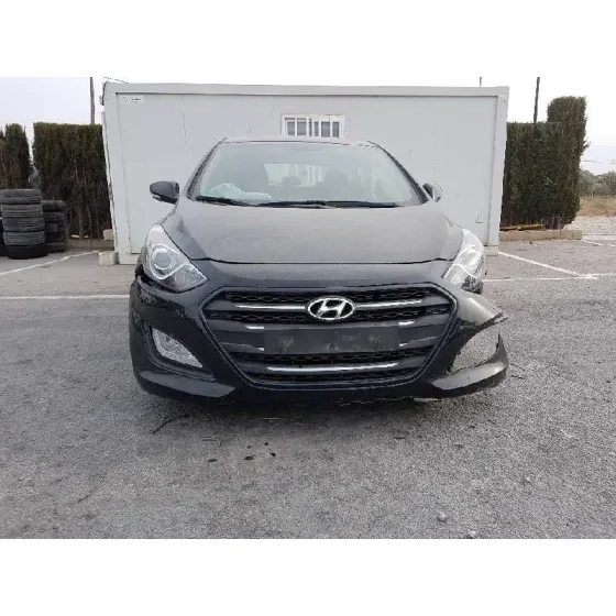HYUNDAI I30 (GD) '2016 ESSENCE NEGRO