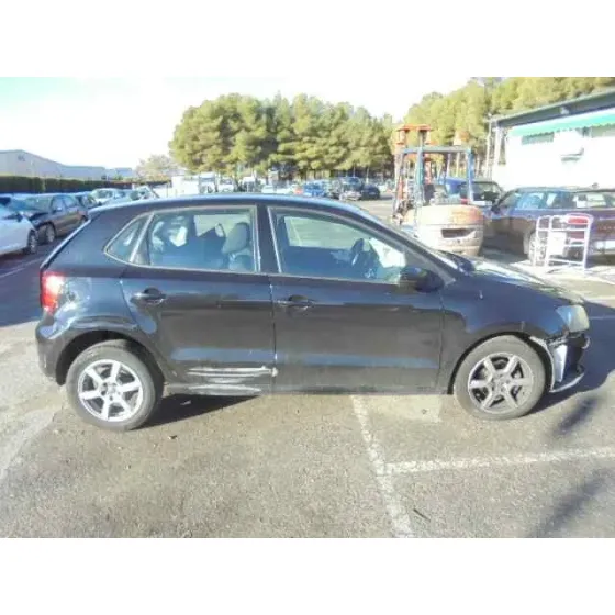 VOLKSWAGEN POLO (6R1) '2011 ADVANCE NEGRO