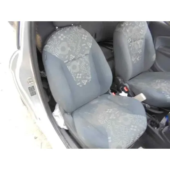 FORD KA (CCU) '2010 TITANIUM GRIS