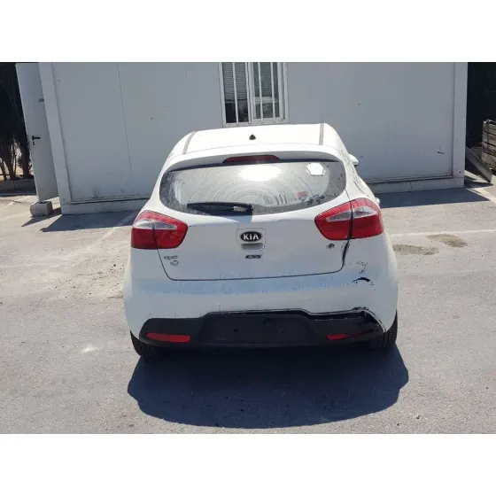 KIA RIO '2014 BASIC BLANCO