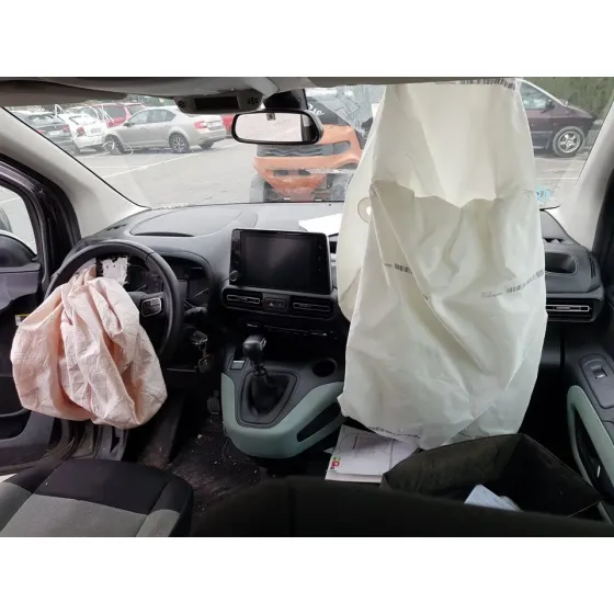CITROEN BERLINGO '2021 FEEL M 5P GRIS OSCURO