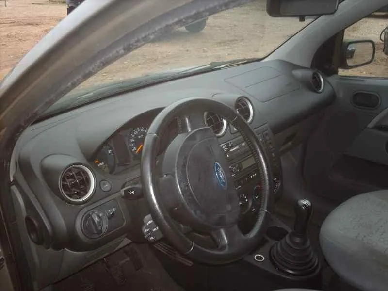 FORD FIESTA (CBK) '2002 AMBIENTE BEIG