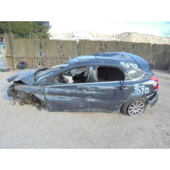 FORD FOCUS LIM. (CB8) '2011 TITANIUM GRIS OSCURO