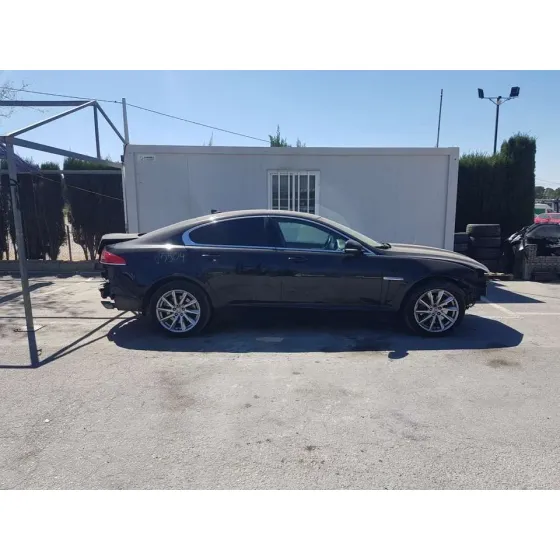 JAGUAR XF '2015 2.2 DIESEL NEGRO