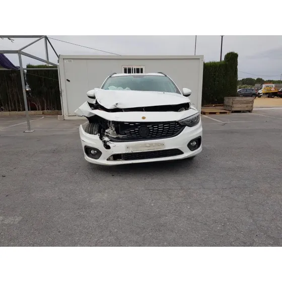 FIAT TIPO II (357) FAM '2018 LOUNGE PLUS BLANCO