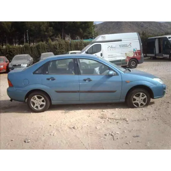 FORD FOCUS BERLINA (CAK) '1998 AMBIENTE AZUL