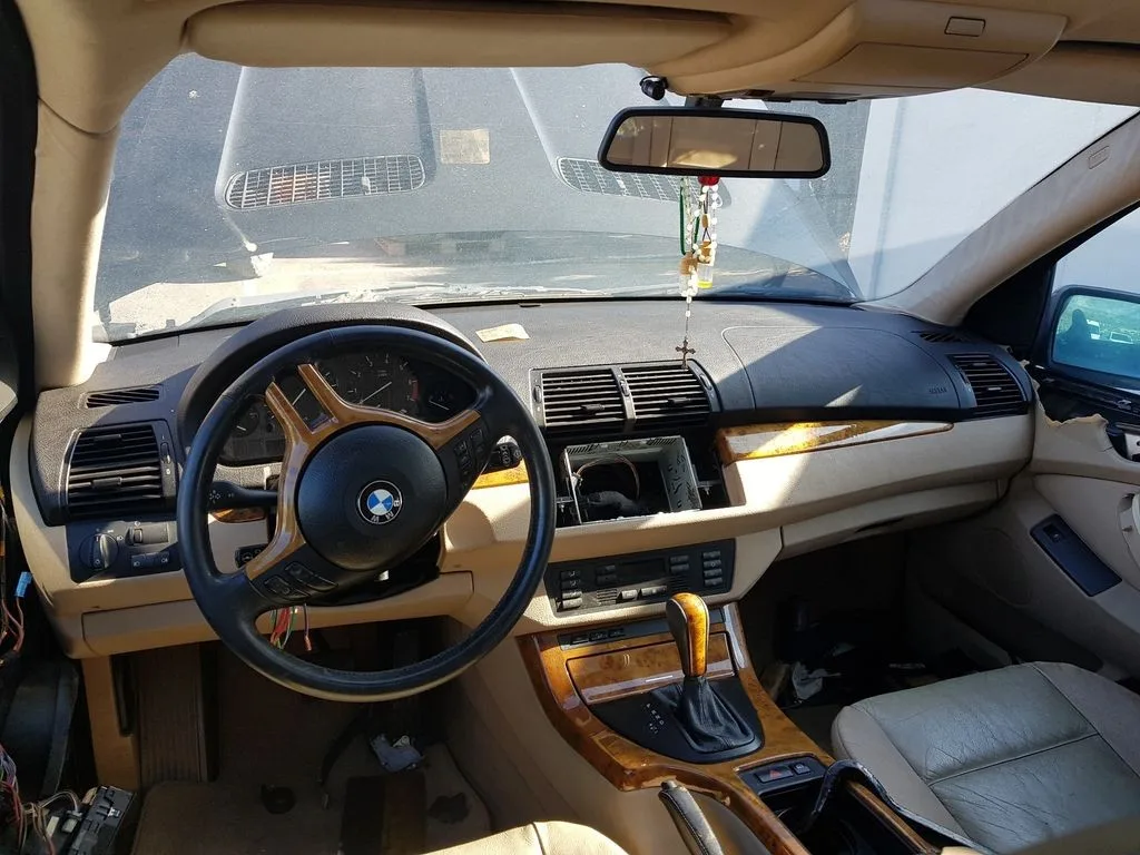 BMW X5 (E53) '2001 4.4I AUTOMATICO NEGRO