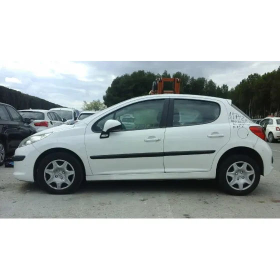 PEUGEOT 207 '2008 URBAN BLANCO