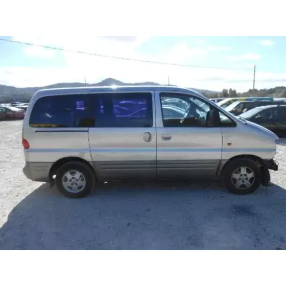 HYUNDAI H 1 STAREX '2001 H 1 STAREX TD GRIS