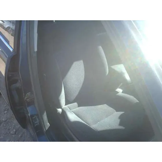 FORD MONDEO BERLINA (GE) '2004 GHIA (06.2003->) (D) AZUL