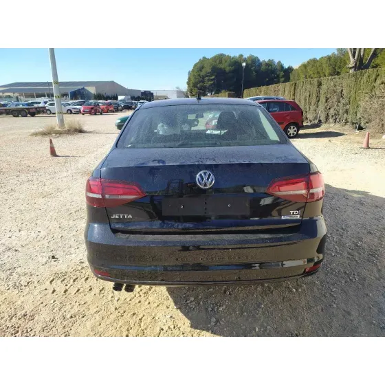 VOLKSWAGEN JETTA (163) '2016 ADVANCE BLUEMOTION NEGRO