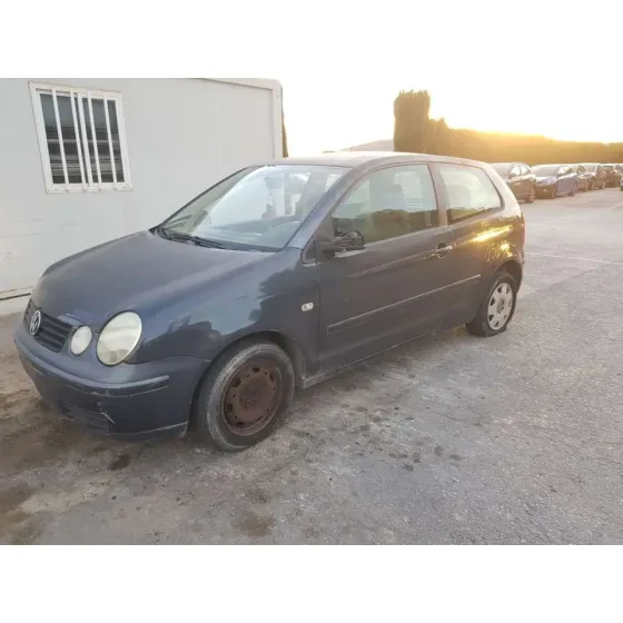 VOLKSWAGEN POLO (9N1) '2005 CONCEPTLINE NEGRO