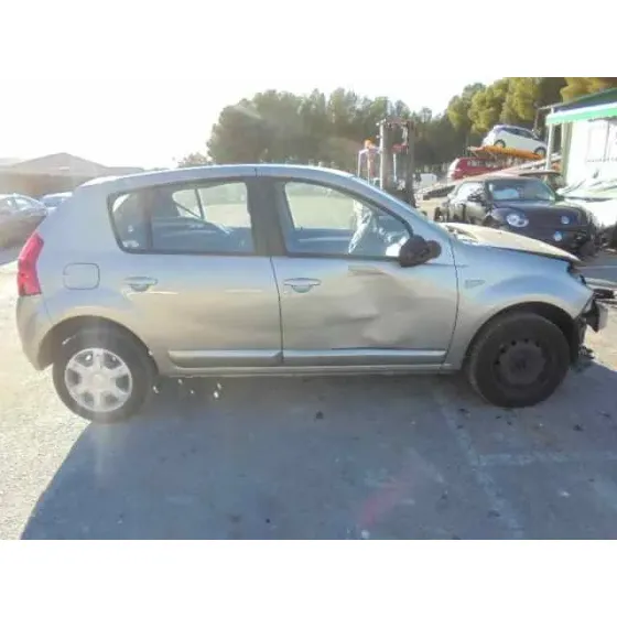 DACIA SANDERO '2011 LAUREATE BEIG