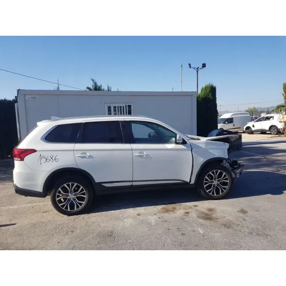 MITSUBISHI OUTLANDER (GF0) '2017 MOTION 2WD BLANCO