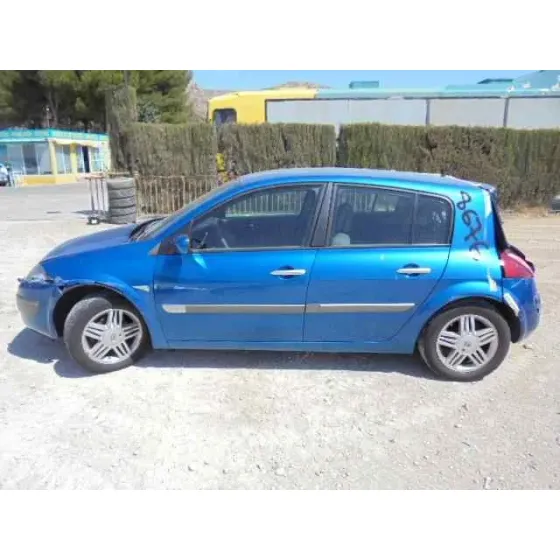 RENAULT MEGANE II BERLINA 5P '2002 CONFORT AUTHENTIQUE AZUL