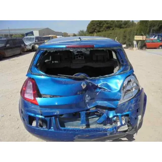RENAULT MEGANE II BERLINA 5P '2002 CONFORT AUTHENTIQUE AZUL
