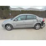RENAULT MEGANE II CLASSIC BERLINA RENAULT MEGANE II CLASSIC BERLINA '2003 CONFORT AUTHENTIQUE GRIS 2003