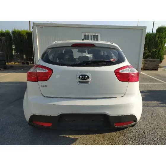 KIA RIO '2014 CONCEPT BLANCO